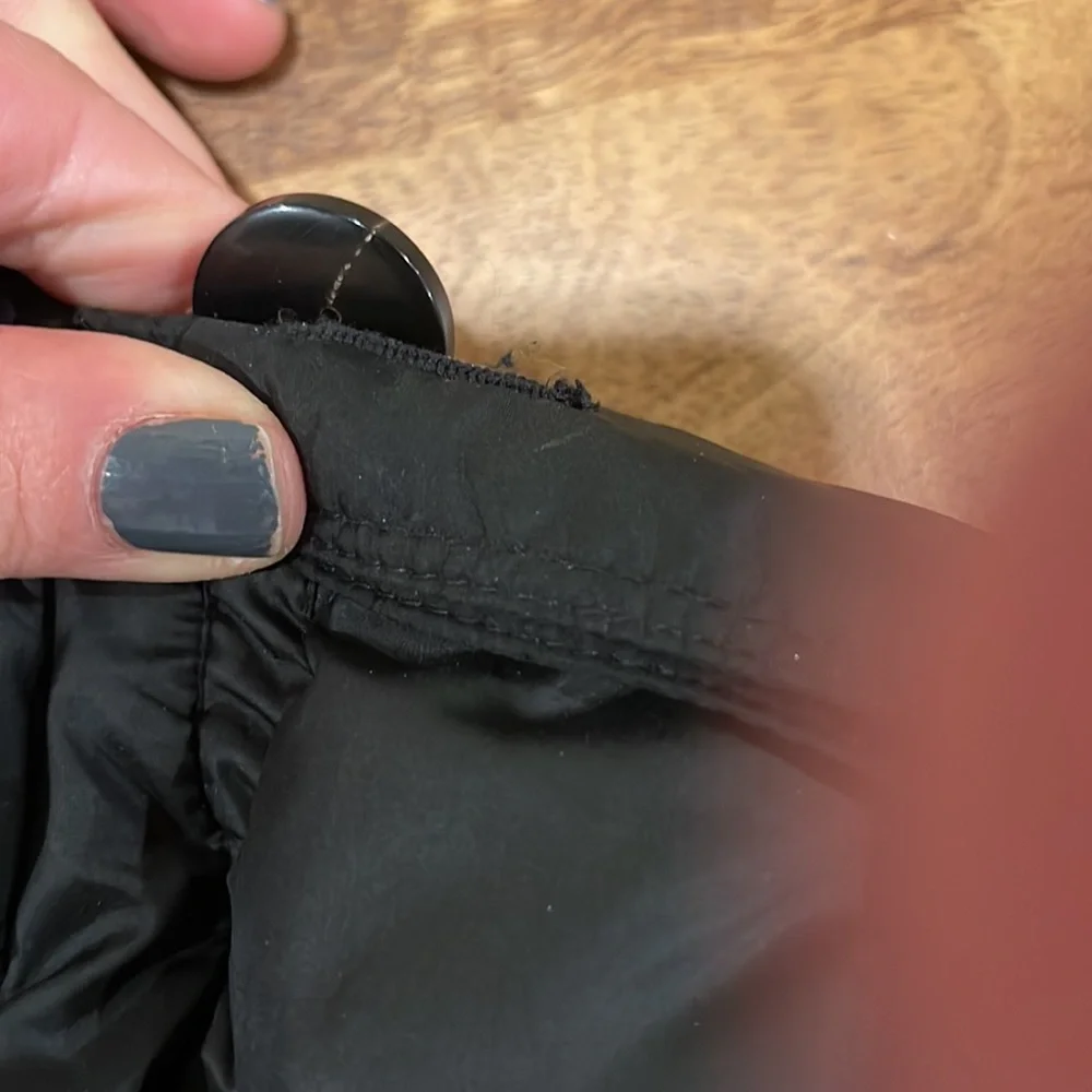 Stunning crop Burberry quilted and leather accents jacket - Picture 10 of 10